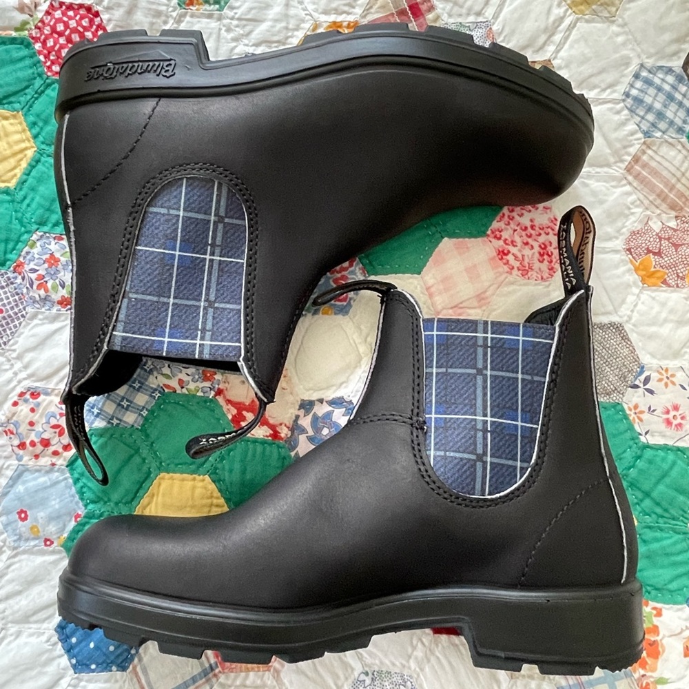 Blundstone Colored Elastic Sided Boot
